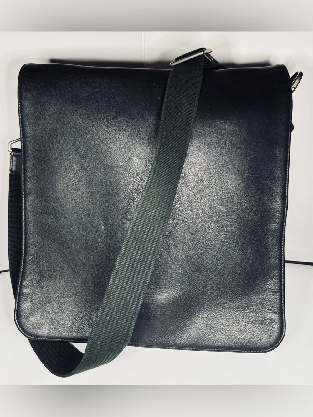 COACH Crossbody Messenger Bag No. E0S-5217 Black Leather Adjustable Strap